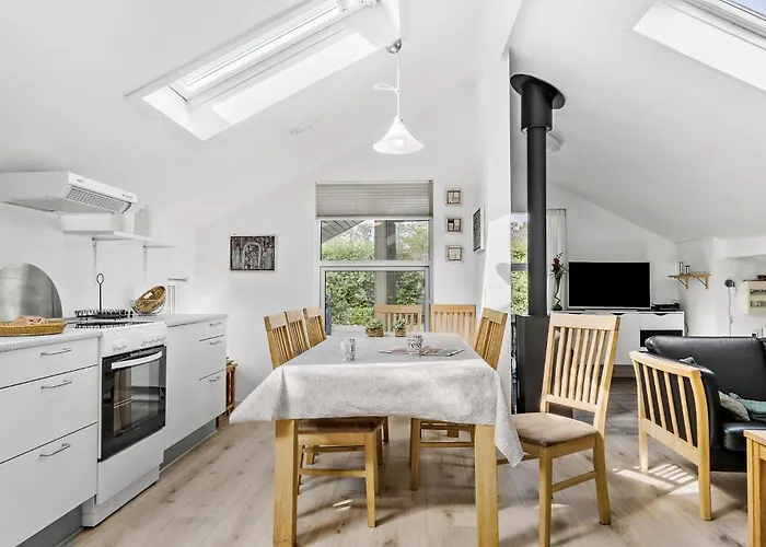 2 Bedroom Lovely In Hejls